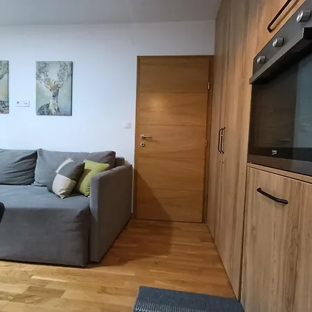 アパート Eskim 103 *